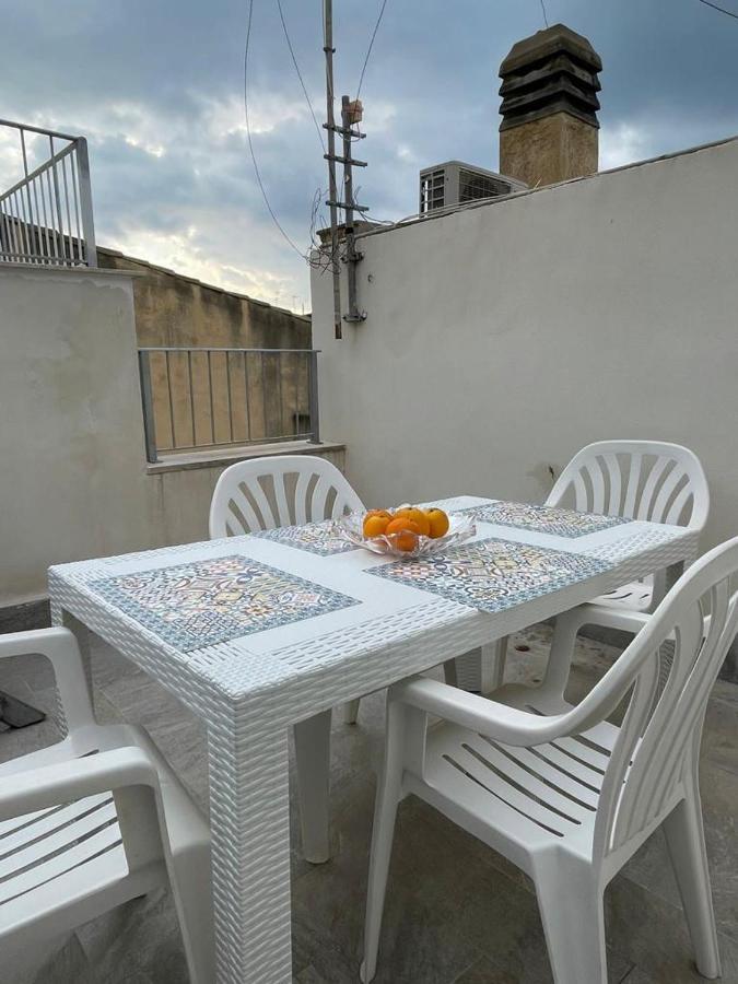 Casa Vacanze Al Trenta3 Marsala Exteriér fotografie